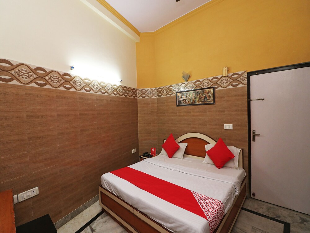 Fabhotel Sarwan in Agra, India