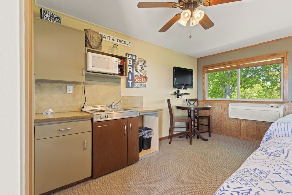 Beaver Lakeview Resort - photo 20