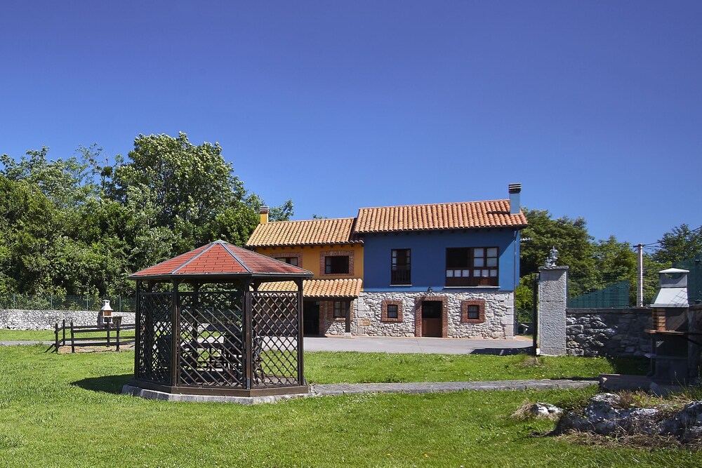 La Rotella De Xuan — Llanes