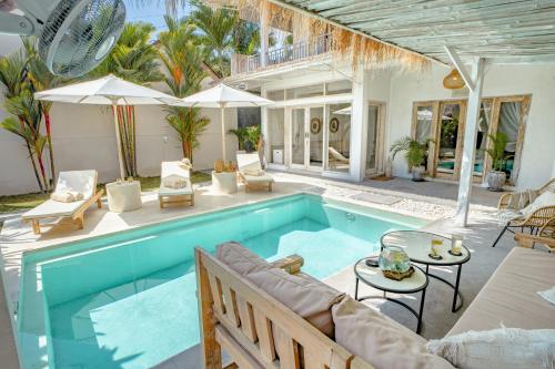 Villa Piece of Peace Private 3br with Large Pool And Garden — 4-Star Luxury Hotel in Canggu, Indonesia