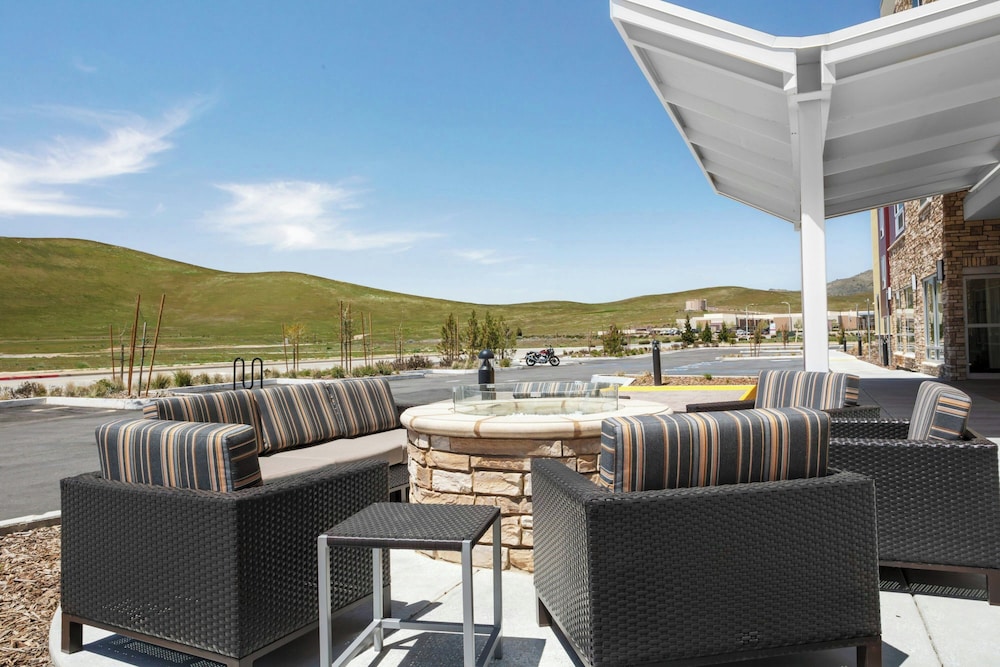 Towneplace Suites By Marriott Tehachapi - photo 12