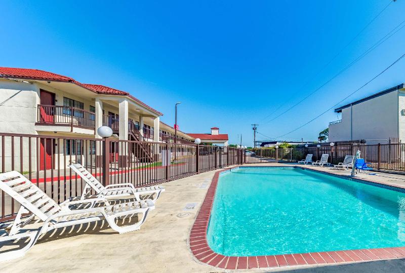 Red Roof Inn Dallas Mesquite Fair Park NE - photo 43