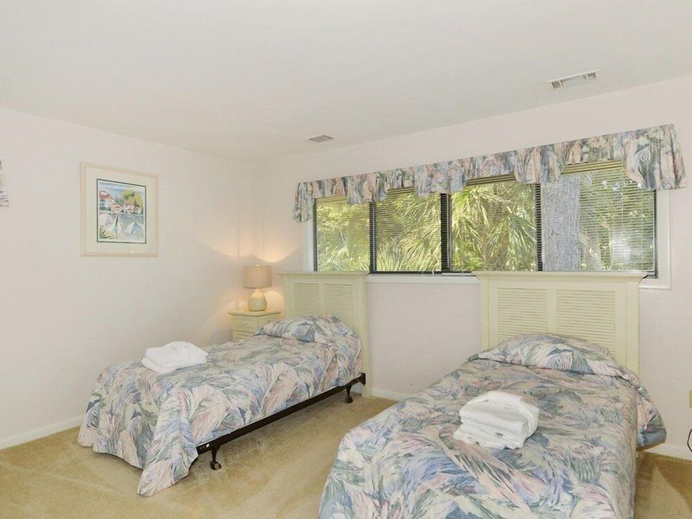 1 St. George Rd. - photo 2