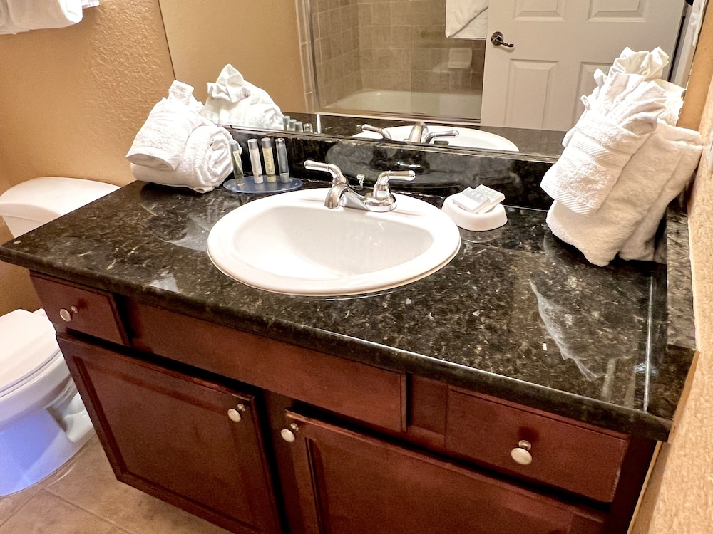 8020tt Unit 2404 Tuscana Resort 3 Bedroom Condo by RedAwning - photo 37