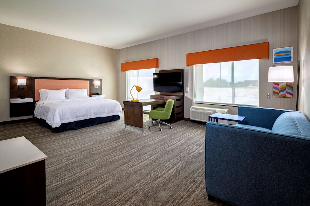 Hampton Inn & Suites Indio - photo 5
