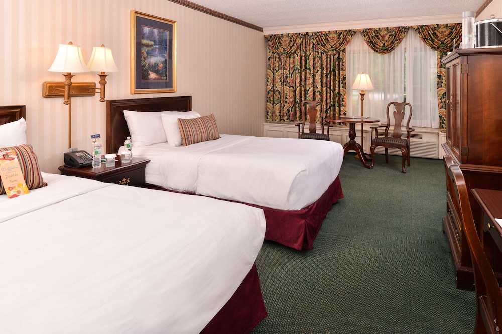 Madison Hotel - photo 7