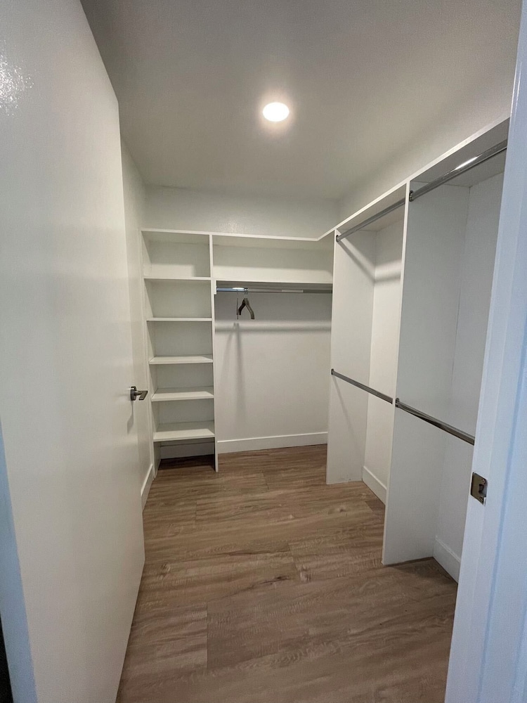 Modern Retreat in Koreatown - featured photo