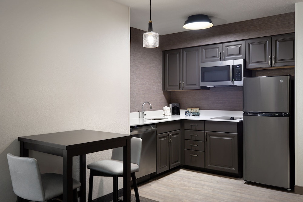 Residence Inn by Marriott Madison West Middleton - photo 23