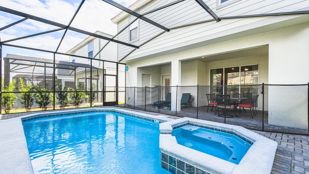7BR Solterra Resort Newly Renovated Home w Pool - photo 34