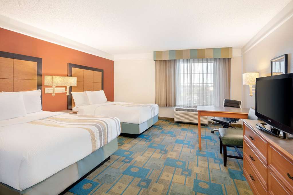 La Quinta Inn & Suites by Wyndham Ocala - photo 12