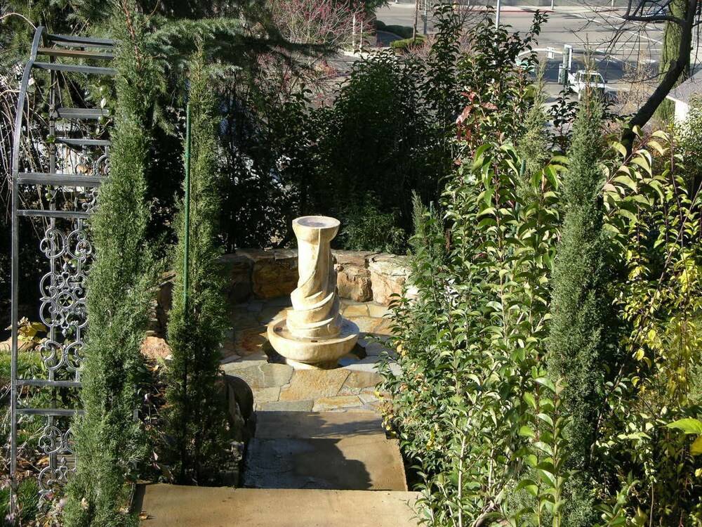Barretta Gardens Inn - photo 55