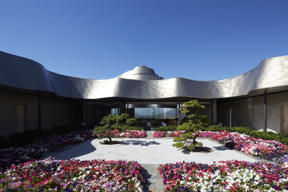 Vik Chile — 5-Star Luxury Hotel in San Vicente De Tagua Tagua, Chile