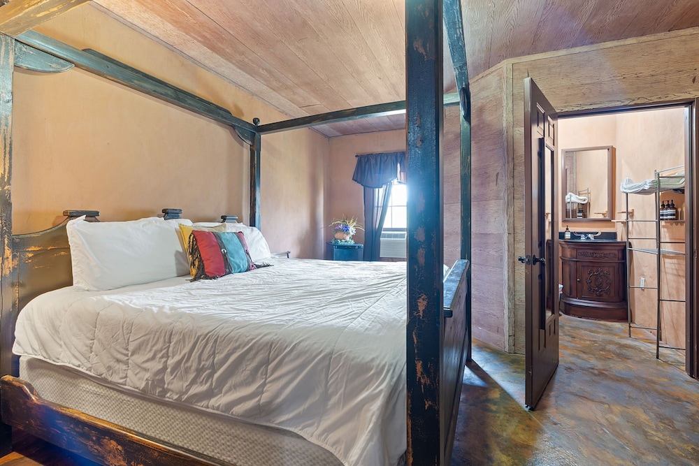 Trois Estate at Enchanted Rock - photo 6