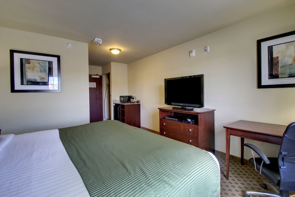 Cobblestone Inn & Suites Rugby - photo 12