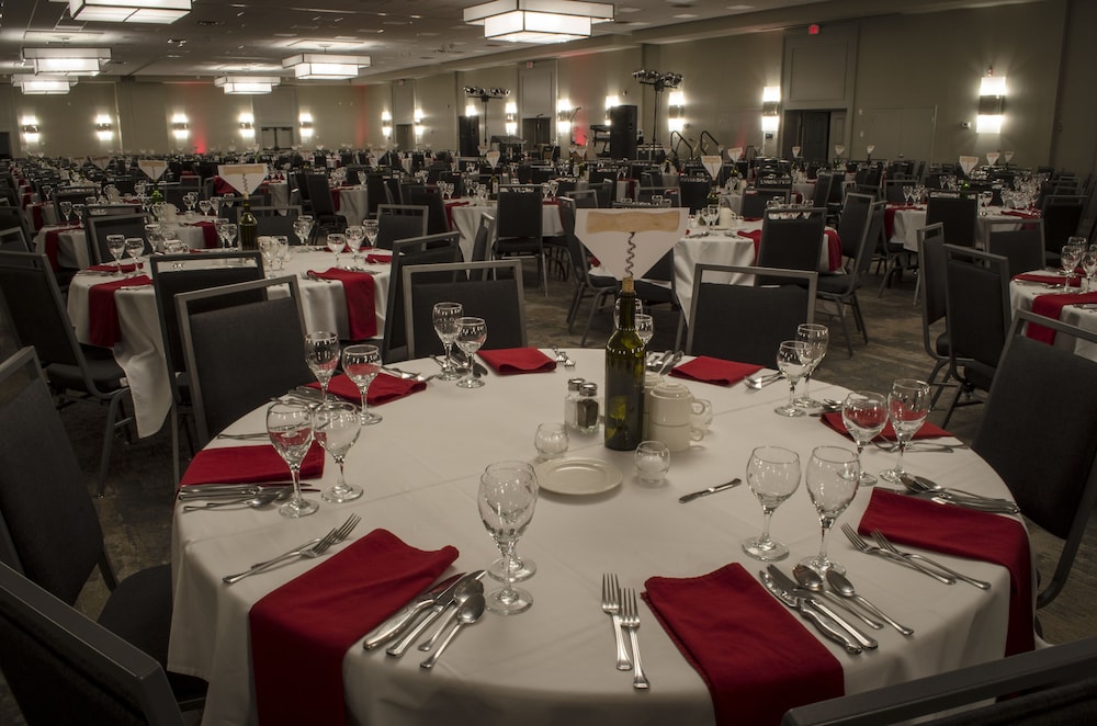 Holiday Inn Fargo by IHG - photo 71