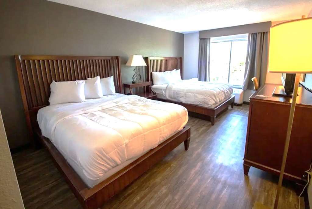 Baymont Inn and Suites by Wyndham Columbus Near OSU - photo 80