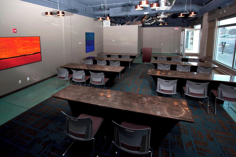 SpringHill Suites by Marriott Grand Junction Downtown Historic Main St. - photo 31