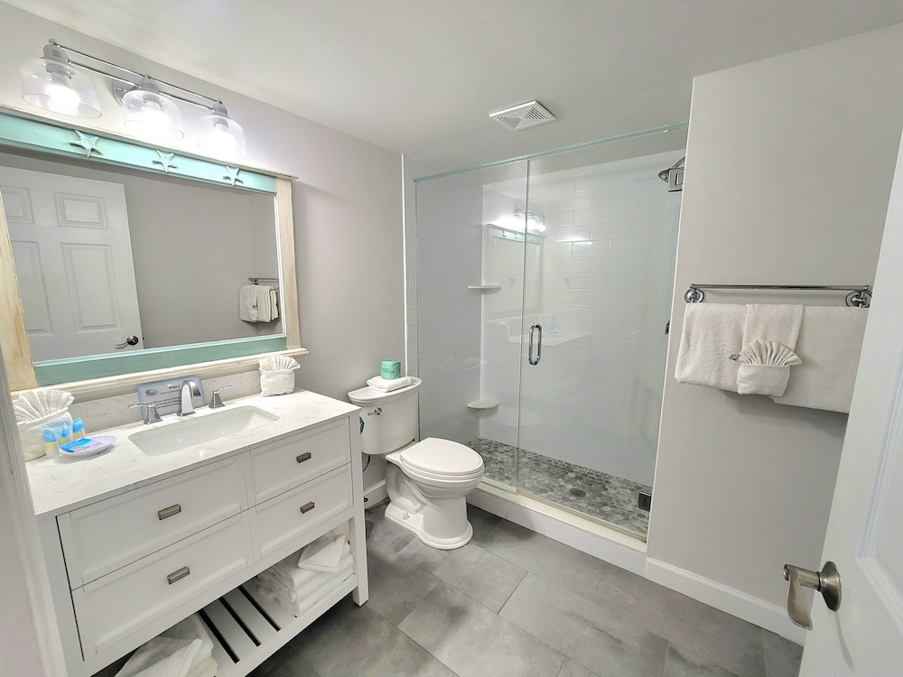 Barefoot Beach Resort - photo 26