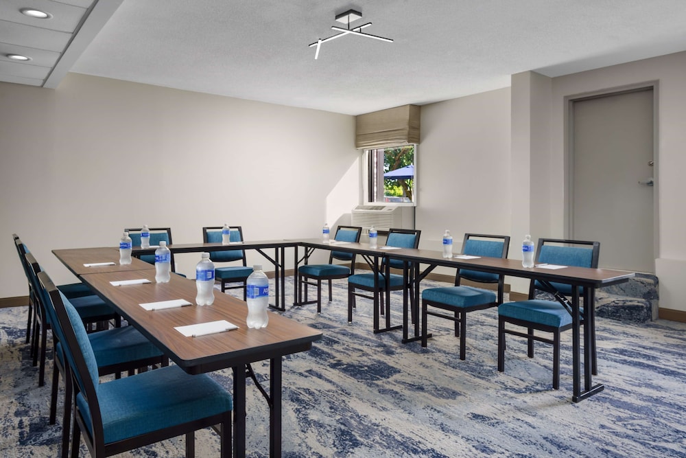 Hampton Inn Ft. Lauderdale Cypress Creek - photo 28