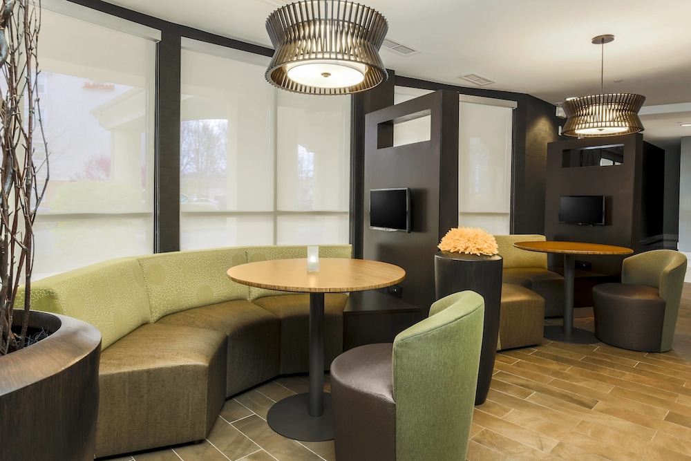 Courtyard by Marriott Potomac Mills Woodbridge - photo 4