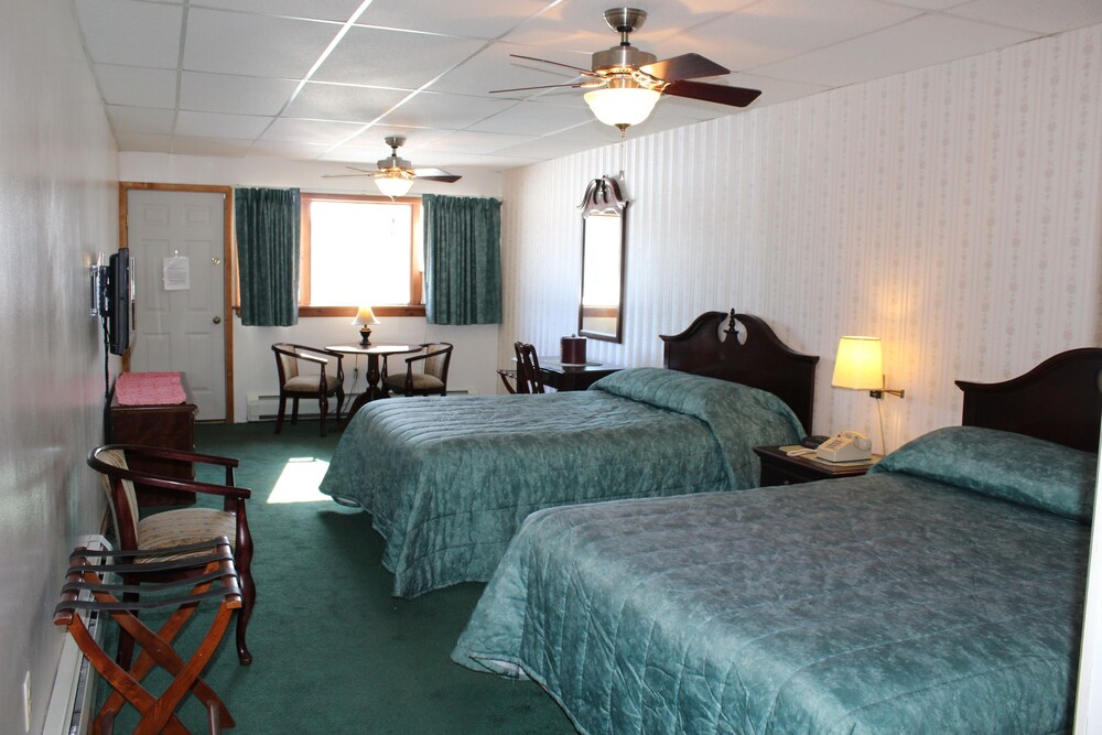 Sara Placid Inn & Suites - photo 12
