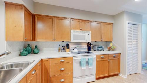 903 Inverness Village - photo 7