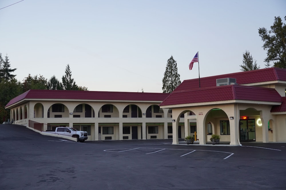 Timberland Inn & Suites - photo 101