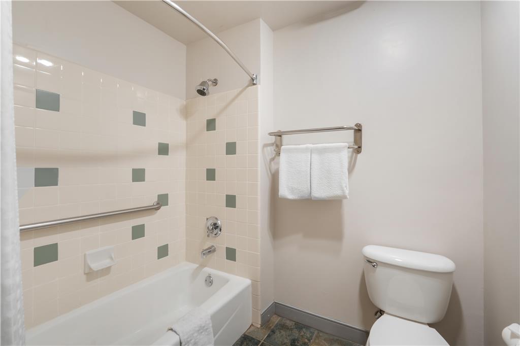 Best Western Plus John Jay Inn & Suites - photo 16