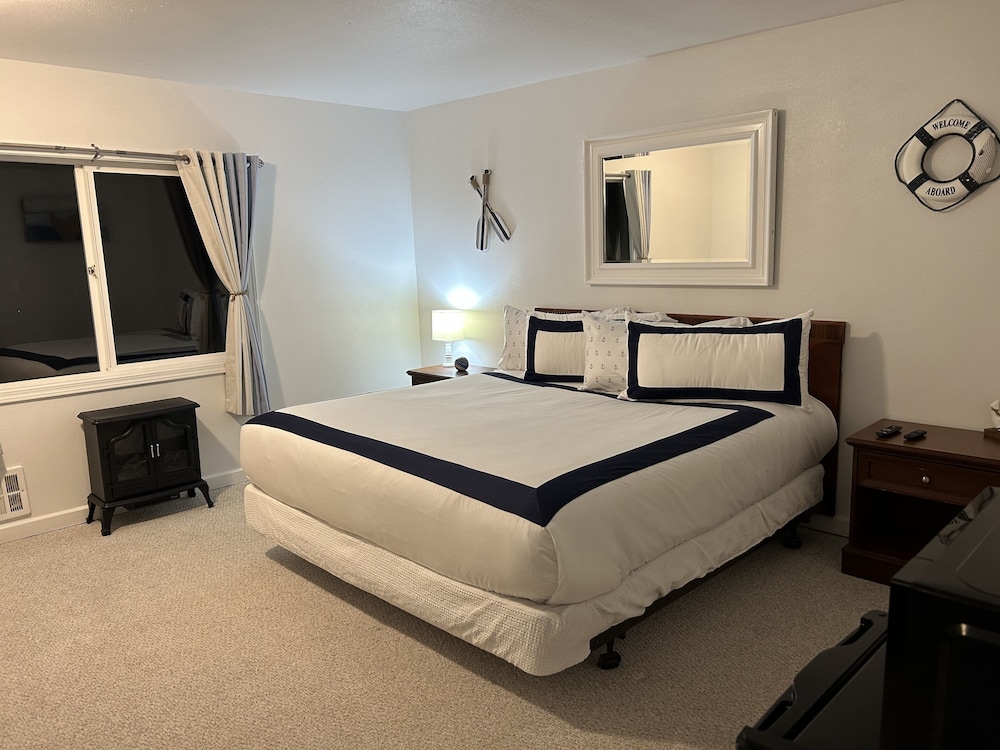 Newport Bay Motel - photo 12