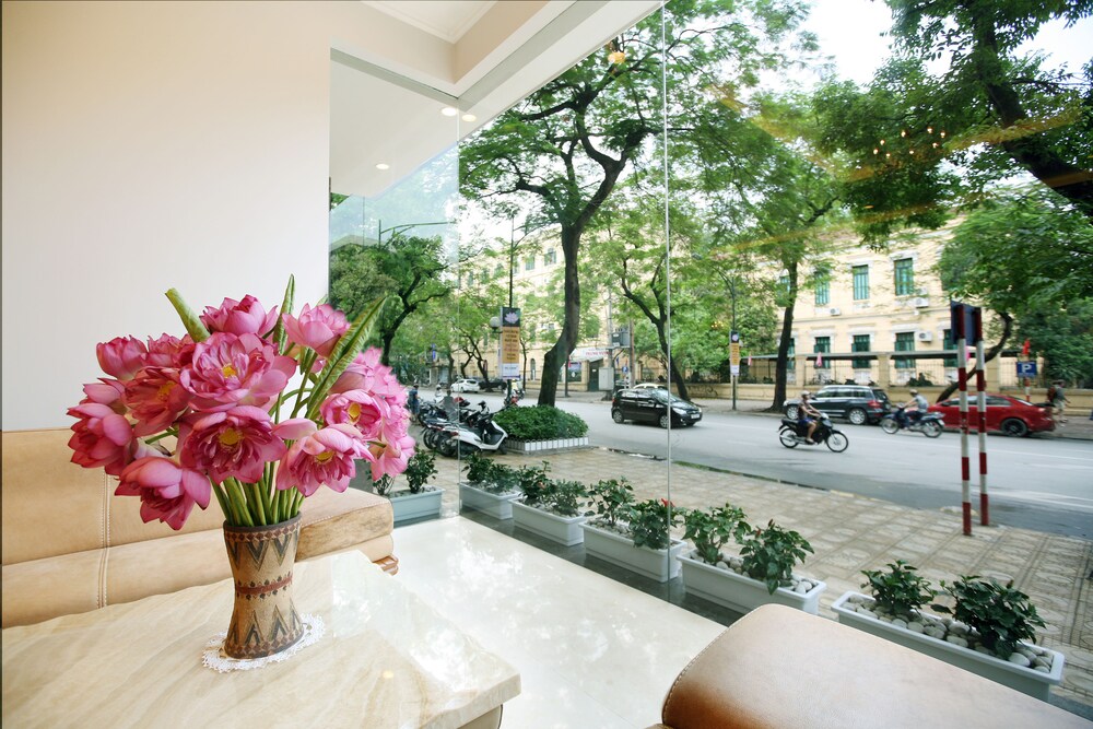 Lan Vien — Hanoi — photo 5