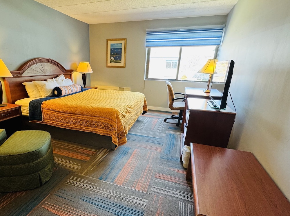 Mystic River Hotel & Suites Near Casinos - photo 10