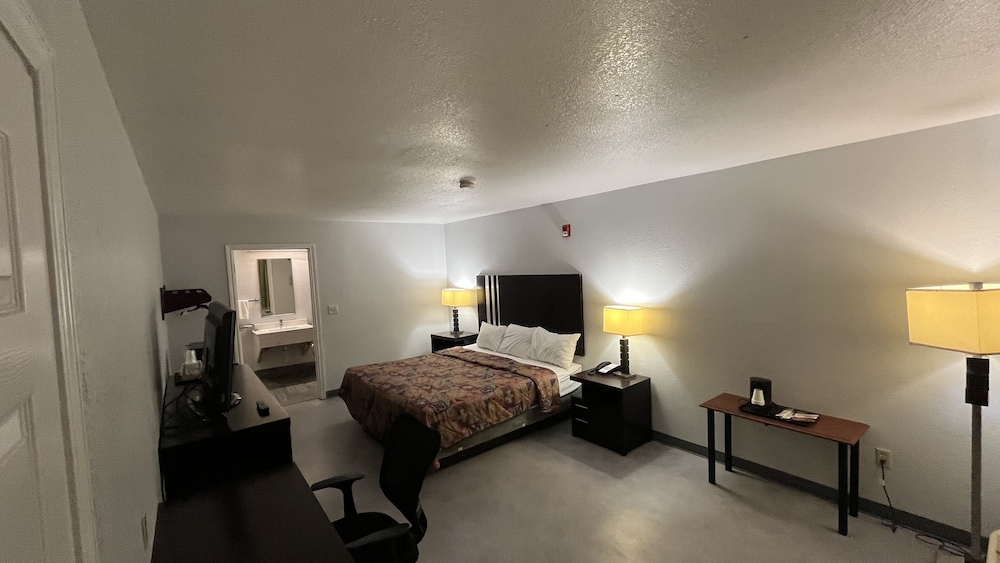 Atria Inn & Suites - photo 8