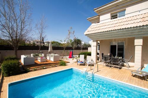 Blue Water Bay Villas