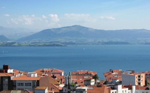 Piso céntrico con vistas al mar in Santander, Spain