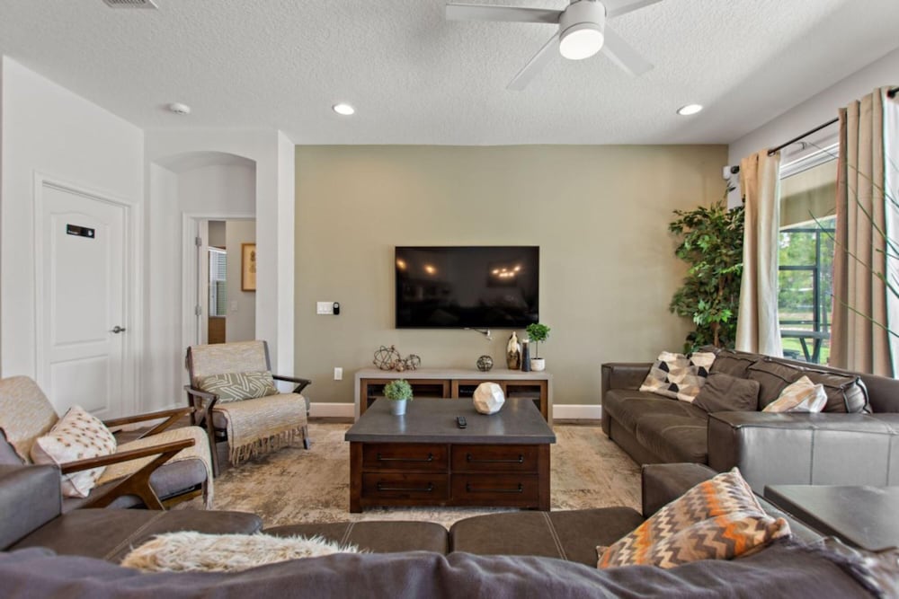 Coral Eagle at Solterra Resort by Shine Villas 415 - photo 18