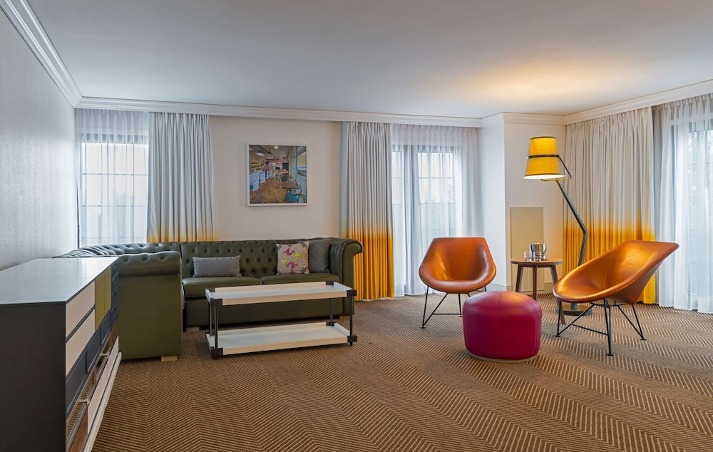 DoubleTree by Hilton Austin - photo 17