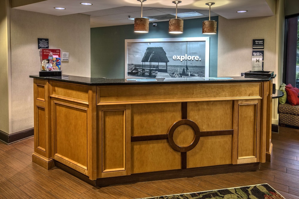 Hampton Inn New Bern - photo 3