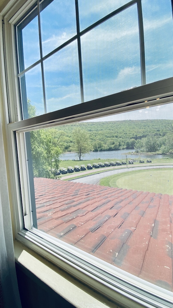 The Shawnee Inn and Golf Resort - photo 17