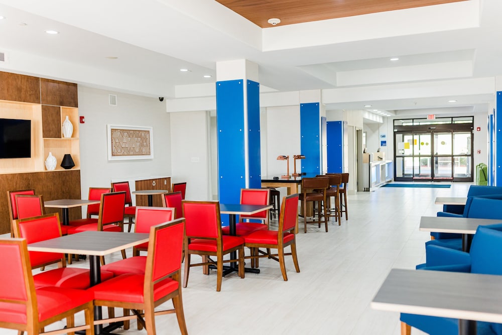 Holiday Inn Express Greenville by IHG - photo 47