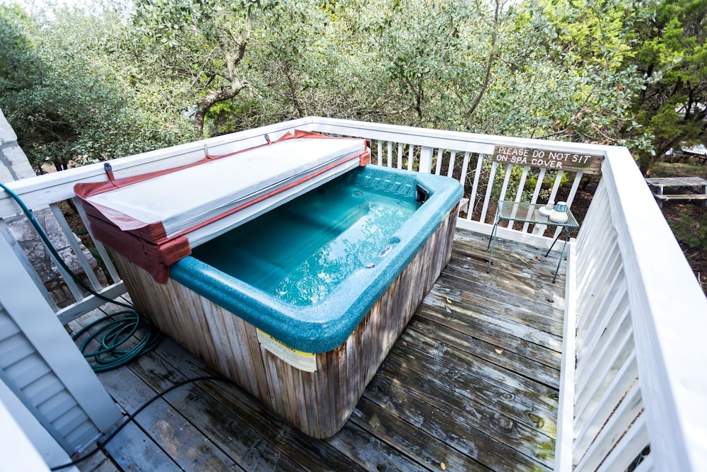 Equinox Inn at Canyon Lake - photo 33