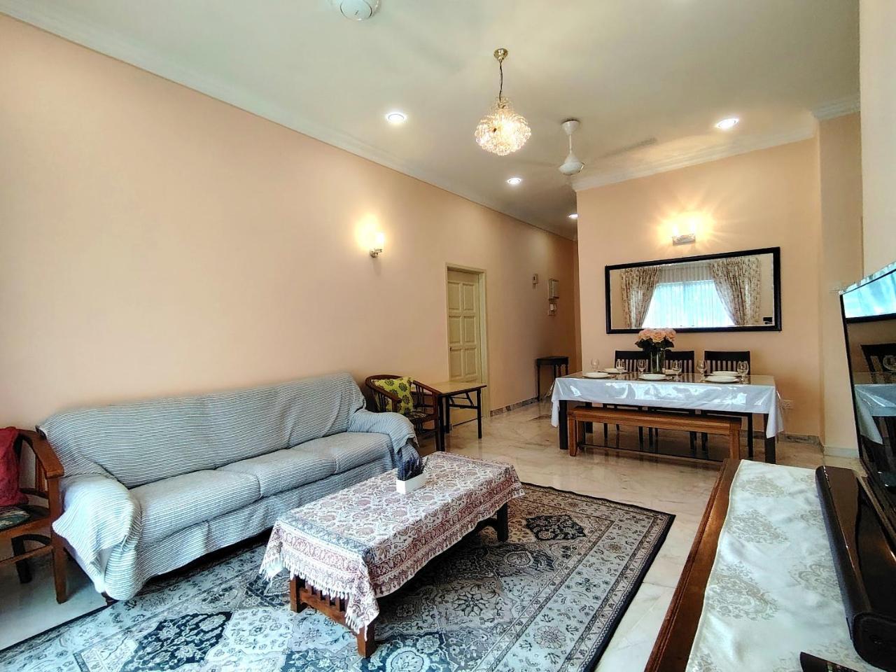 Homestay Spacious Condo Gurney Heights 5min to KLCC — 4-Star Luxury Hotel in Kuala Lumpur, Malaysia
