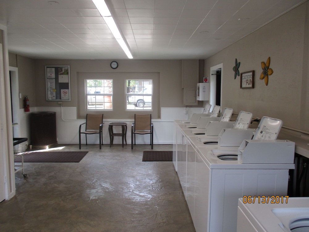 Travelers World RV Resort - photo 13