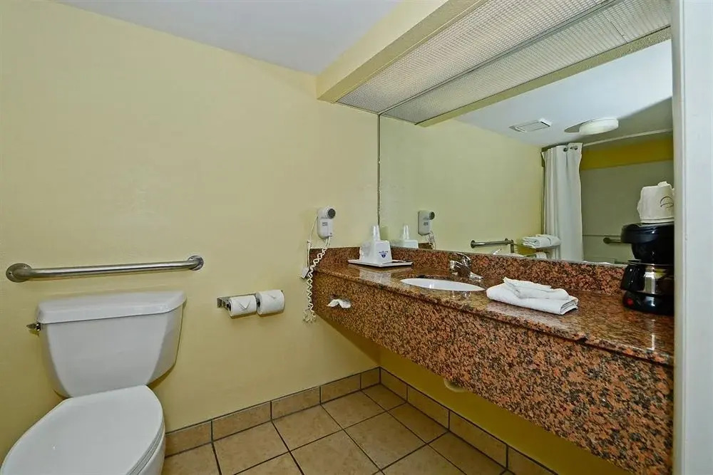 Days Inn - photo 9