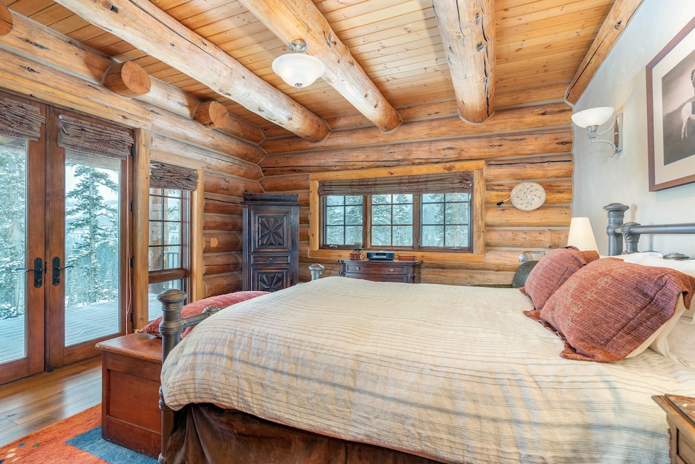 Hilltop Hideaway Expansive Views From This Private Estate Hot Tub Pool Table - photo 2