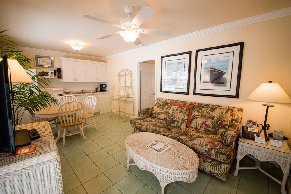 Tradewinds Beach Resort - photo 33