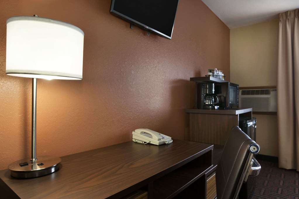 Super 8 by Wyndham Mt. Vernon IL - photo 11