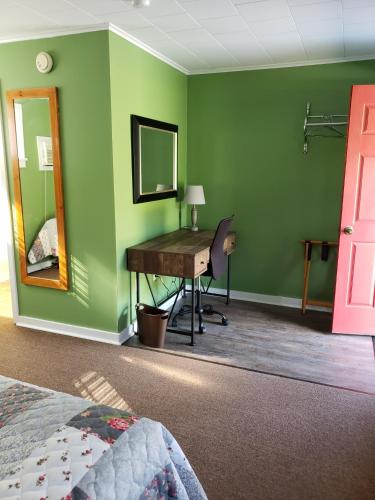 Blue Ridge Motel - photo 31