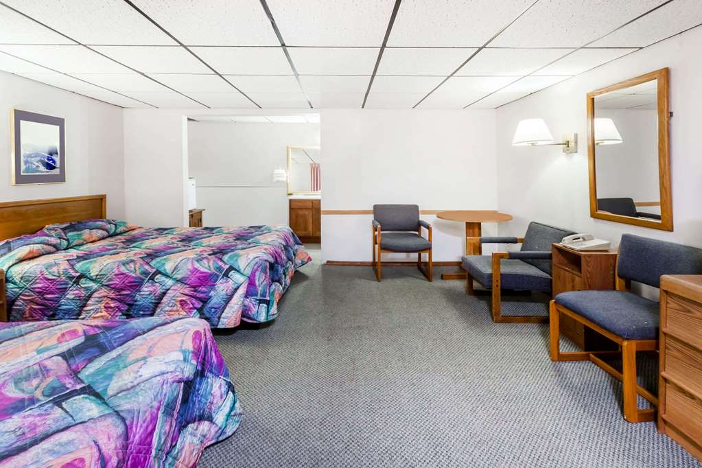 Knights Inn Mackinaw City - photo 14