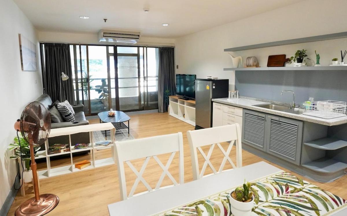 Cozy 2br Apt in Central Bangkok 5 Mins Bts 110 Sqm by Mattco