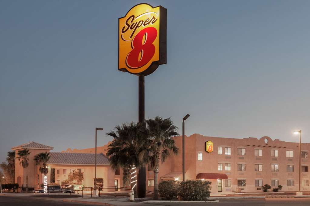Super 8 by Wyndham Yuma - photo 3